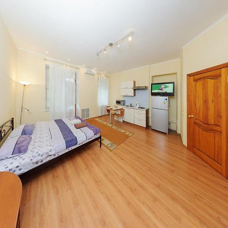 Apartments In Center Metro Olimpiyskay Velyka Vaselkivska Street 基輔 外观 照片