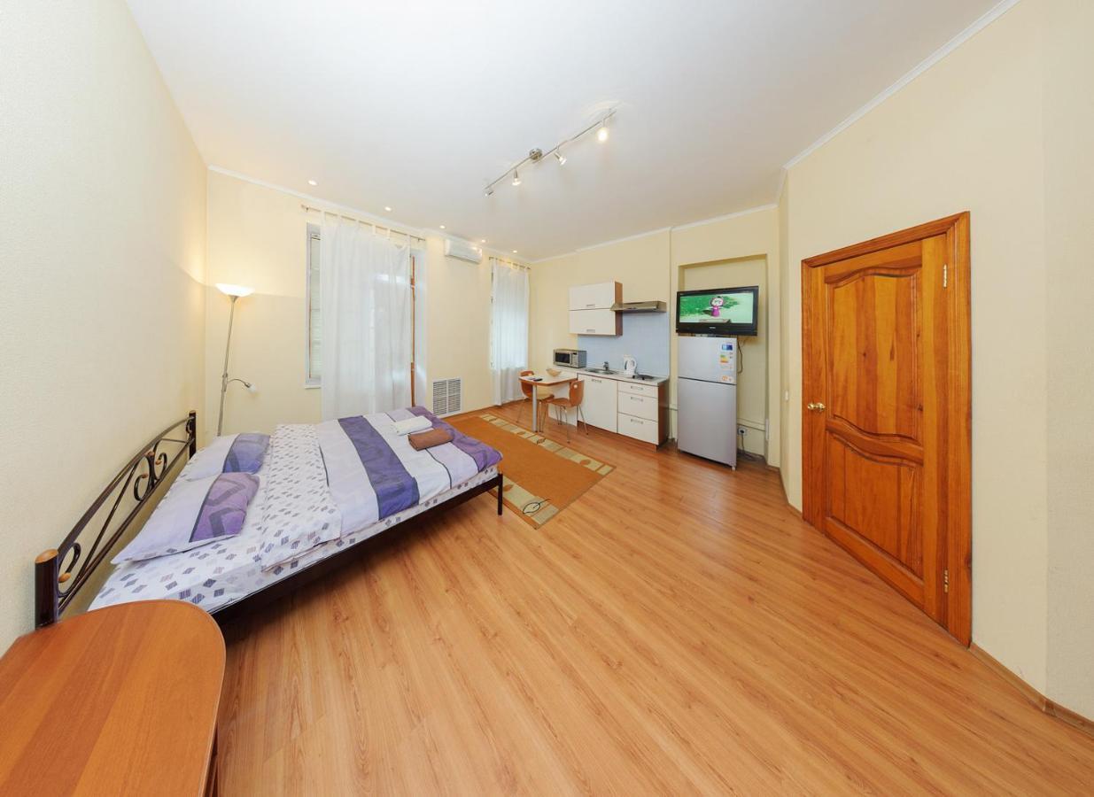 Apartments In Center Metro Olimpiyskay Velyka Vaselkivska Street 基輔 外观 照片