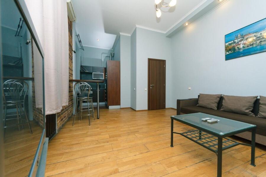 Apartments In Center Metro Olimpiyskay Velyka Vaselkivska Street 基輔 外观 照片